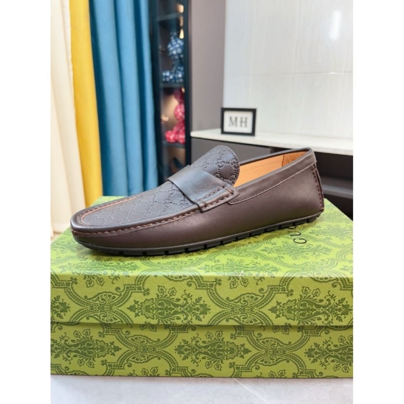 G*u*i leather shoes